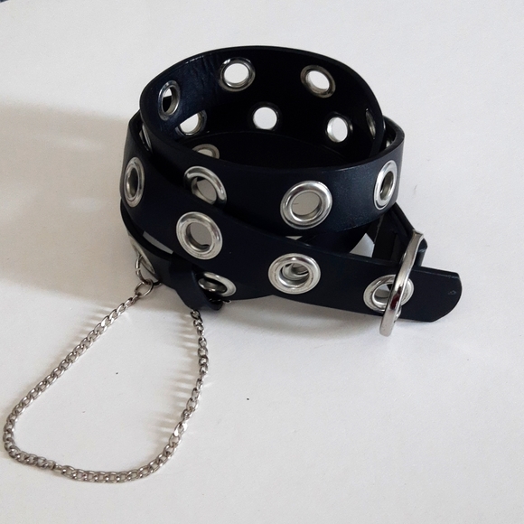 Accessories - Grommets black belt
